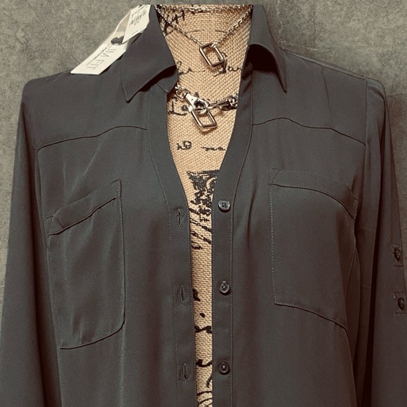 Express The Portofino Slim Fit $49 Blouse - Picture 9 of 9